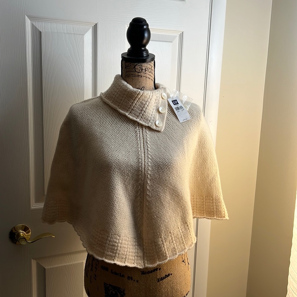 Gap brand shawl